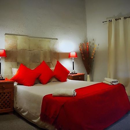 Kwambali Riverside Lodge هازيفيو المظهر الخارجي الصورة