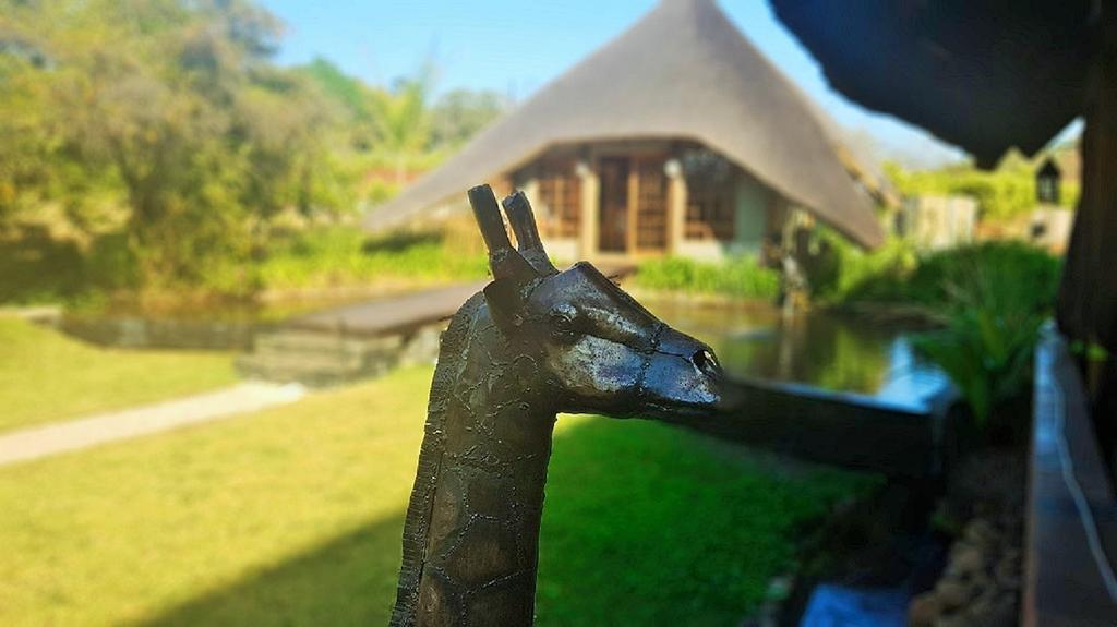 Kwambali Riverside Lodge هازيفيو المظهر الخارجي الصورة