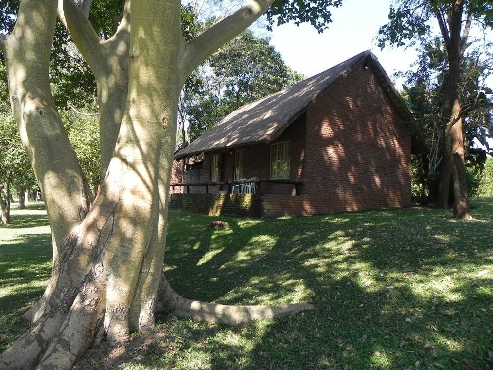 Kwambali Riverside Lodge هازيفيو المظهر الخارجي الصورة