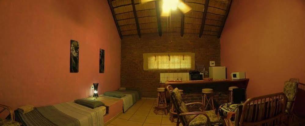 Kwambali Riverside Lodge هازيفيو المظهر الخارجي الصورة