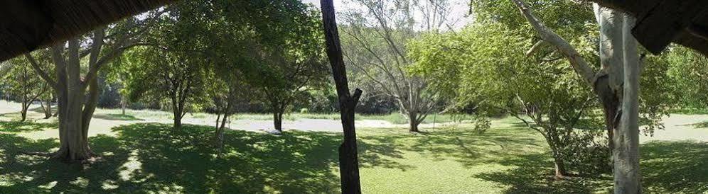 Kwambali Riverside Lodge هازيفيو المظهر الخارجي الصورة