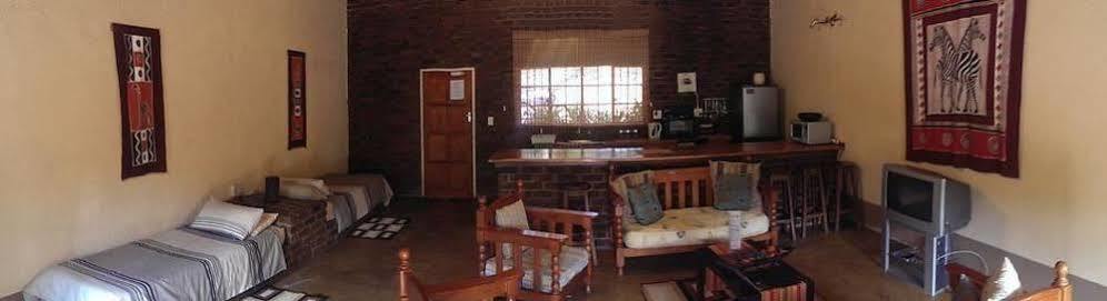 Kwambali Riverside Lodge هازيفيو المظهر الخارجي الصورة
